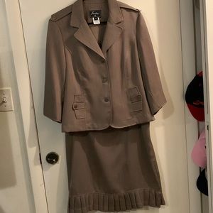 Brown Babe Sweet Suit😮‍💨